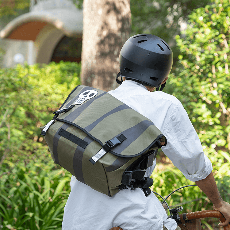 ジブリ美術館オリジナル サイクルバッグ(大) マンマユート｜三鷹の森