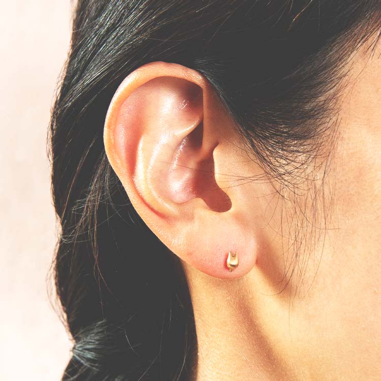 完売品］ジブリ美術館オリジナル ピアス「トトロ」 完売品ジブリ美術館