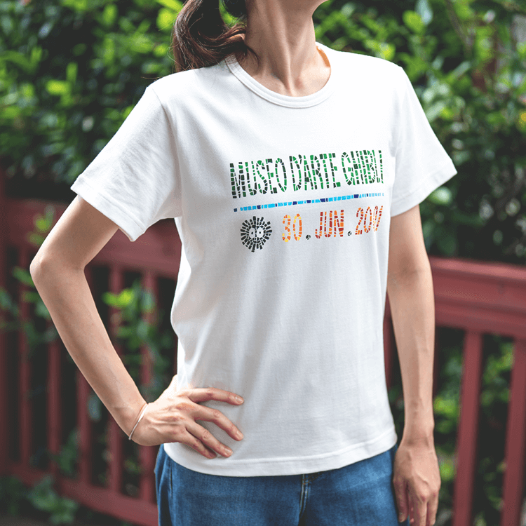 マンマユート ジブリ美術館ショップ Tシャツ Mサイズ 赤 ジブリ美術館オリジナル Tシャツ 正門看板｜三鷹の森ジブリ