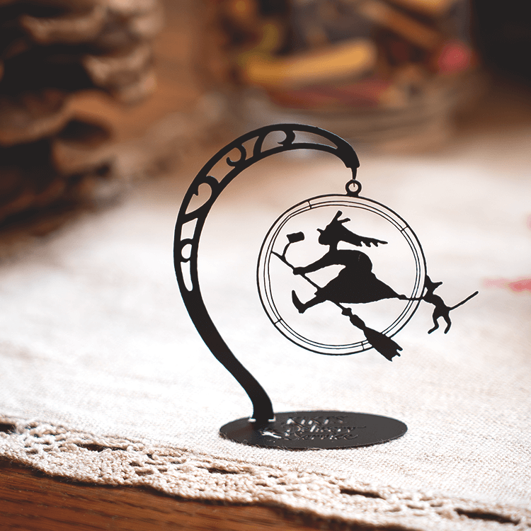 ジブリ美術館オリジナル シルエットスタンド 「魔女の宅急便 キキ看板