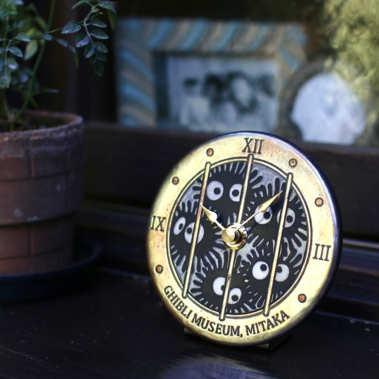 ジブリ美術館オリジナル「クロスケ潜水窓」時計｜三鷹の森ジブリ美術館  